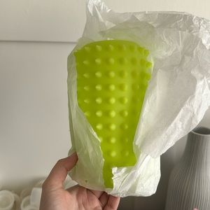 Big Gogo Glows In the Dark